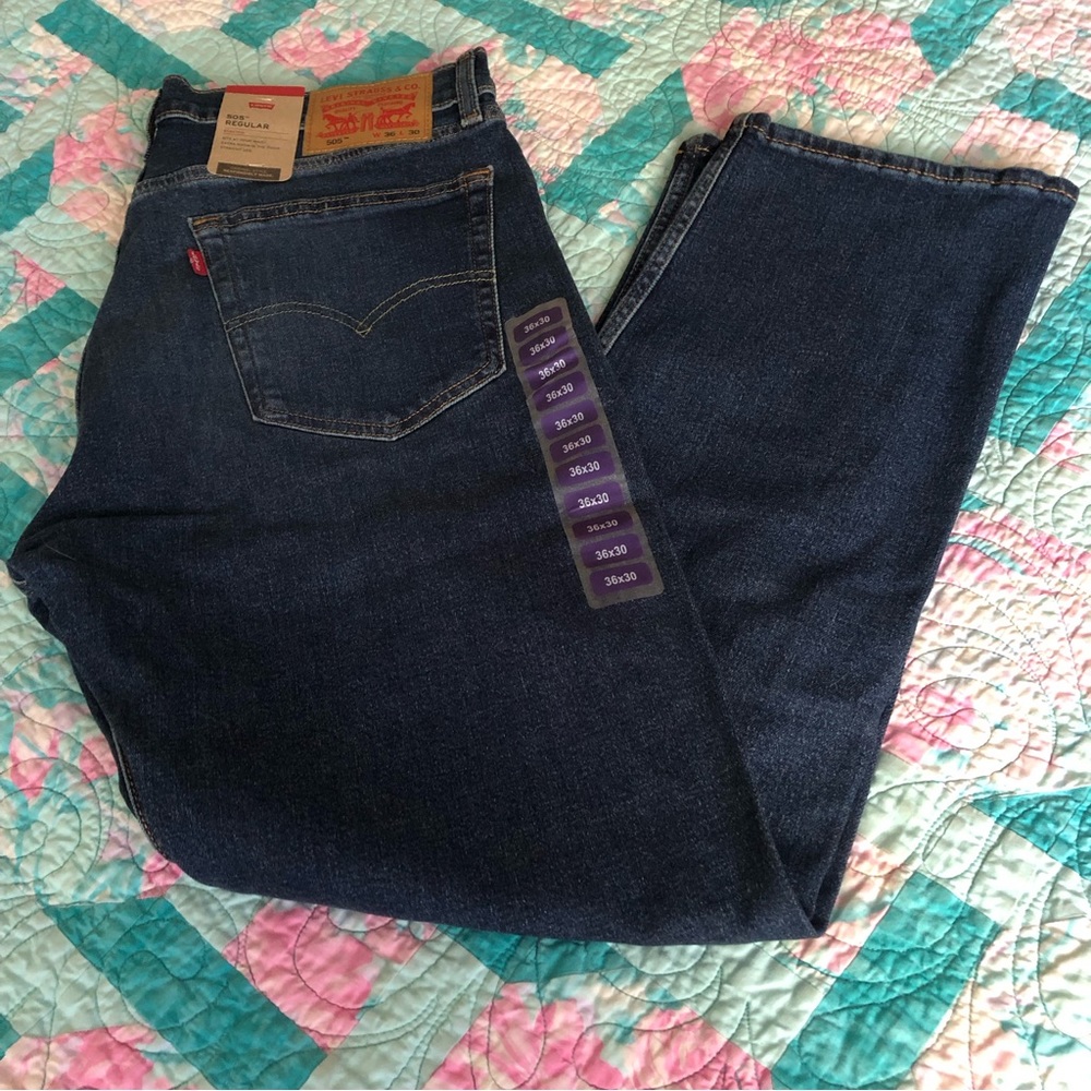 NWT dark wash Levi jeans